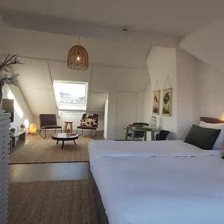 Boutique Hotel No18 Apartments Bed & Breakfast *