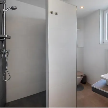 Boutique Hotel No18 Apartments Bed & Breakfast